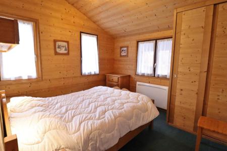 Rent in ski resort 3 room apartment 6 people - Résidence Bivouac - Les Gets - Bedroom