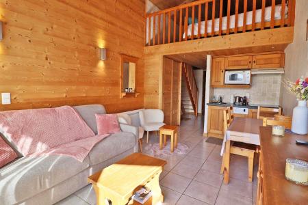 Rent in ski resort Studio mezzanine 5 people - Résidence Bivouac - Les Gets - Living room