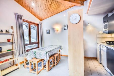 Rent in ski resort 3 room duplex apartment 6 people (2230) - Résidence Bouillandire - Les Gets