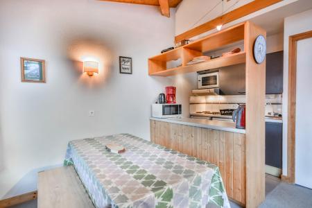 Rent in ski resort 3 room duplex apartment 6 people (2230) - Résidence Bouillandire - Les Gets