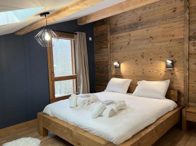 Rent in ski resort 5 room duplex apartment 8 people - Résidence Carmine Lodge - Les Gets - Bedroom