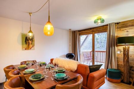 Rent in ski resort 5 room duplex apartment 8 people - Résidence Carmine Lodge - Les Gets - Living room