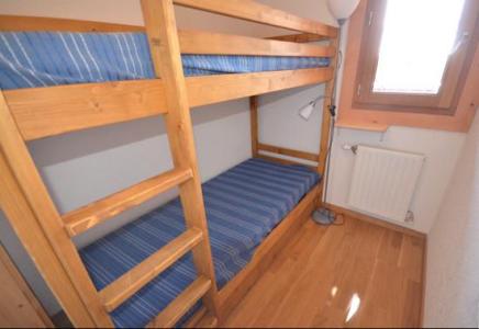 Skiverleih 3-Zimmer-Holzhütte für 6 Personen - Résidence Chalet des Perrières - Les Gets - Offener Schlafbereich