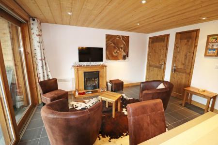 Rent in ski resort 3 room apartment 4 people - Résidence Chalune - Les Gets - Living room