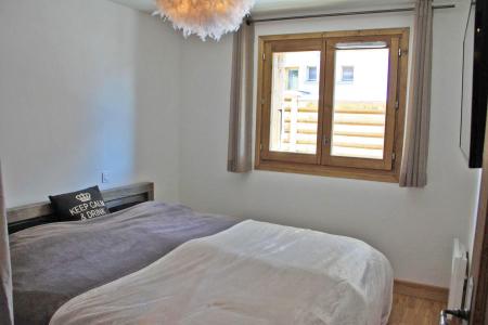 Rent in ski resort 3 room apartment cabin 6 people - Résidence Chalune - Les Gets - Bedroom