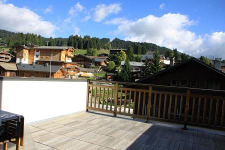 Rent in ski resort 4 room duplex apartment 8 people - Résidence Chalune - Les Gets - Balcony