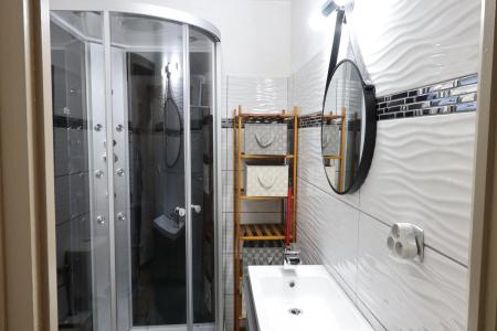 Rent in ski resort Studio 4 people (76) - Résidence Cyclades - Les Gets - Shower room