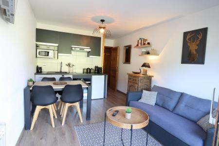 Rent in ski resort Studio cabin 4 people (74) - Résidence Cyclades - Les Gets - Living room