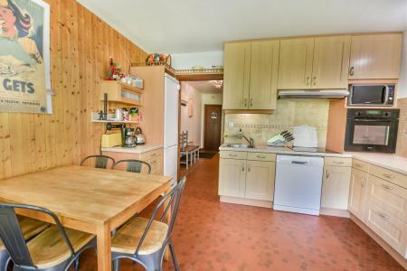 Rent in ski resort 3 room apartment cabin 6 people - Résidence Drakkars - Les Gets - Living room