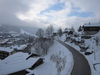 Аренда на лыжном курорте Апартаменты 4 комнат 8 чел. - Résidence Etoile du Berger - Les Gets - зимой под открытым небом