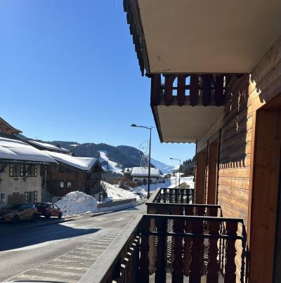 Vacances en montagne Appartement 3 pièces 5 personnes - Résidence Florière - Les Gets - Extérieur hiver
