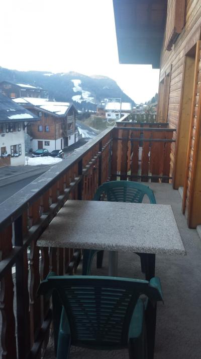 Vacances en montagne Appartement 3 pièces 6 personnes - Résidence Florière - Les Gets - Extérieur hiver