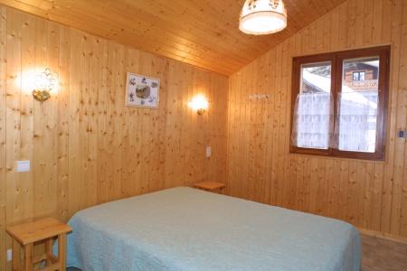 Rent in ski resort 4 room mezzanine apartment 8 people (67) - Résidence Forge - Les Gets - Bedroom