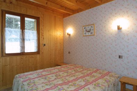 Rent in ski resort 4 room mezzanine apartment 8 people (67) - Résidence Forge - Les Gets - Bedroom