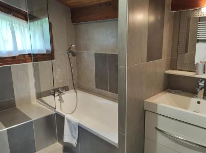 Rent in ski resort 2 room apartment 5 people - Résidence Frachettes - Les Gets - Bathroom