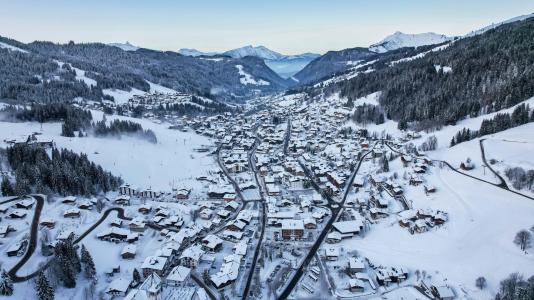 Rent in ski resort Résidence Isba - Les Gets - Winter outside