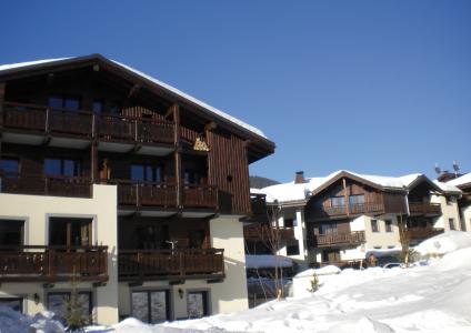 Аренда на лыжном курорте Résidence Lagrange les Fermes d'Emiguy - Les Gets - зимой под открытым небом