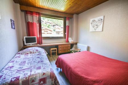 Rent in ski resort 3 room apartment 6 people (2204) - Résidence le By - Les Gets