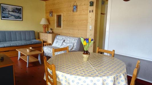 Ski verhuur Appartement 3 kamers 6 personen (65) - Résidence le By - Les Gets - Woonkamer