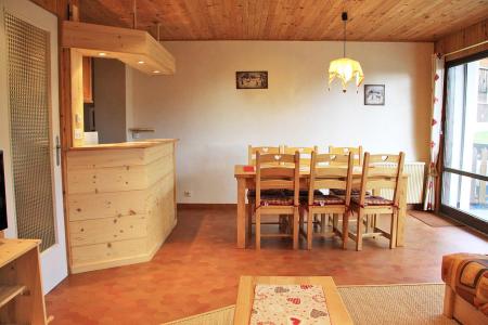 Rent in ski resort 2 room apartment 4 people - Résidence Le Clos Fleuri - Les Gets - Living room