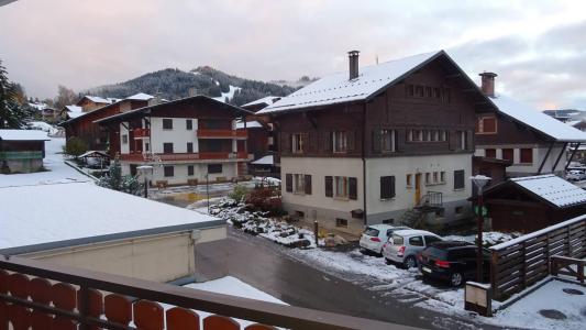 Vakantie in de bergen Appartement 2 kamers 4 personen (123) - Résidence Le Mont Caly - Les Gets - Buiten winter
