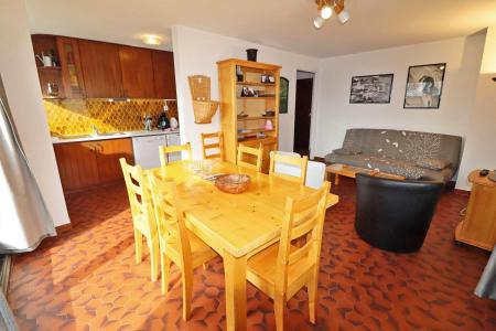 Rent in ski resort 3 room apartment 7 people - Résidence Le Vorzay - Les Gets - Living room