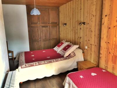 Rent in ski resort 3 room apartment 5 people - Résidence les Clos - Les Gets - Bedroom