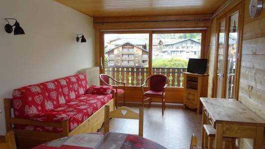 Ski verhuur Appartement 3 kamers 6 personen (136) - Résidence les Mélèzes - Les Gets - Woonkamer