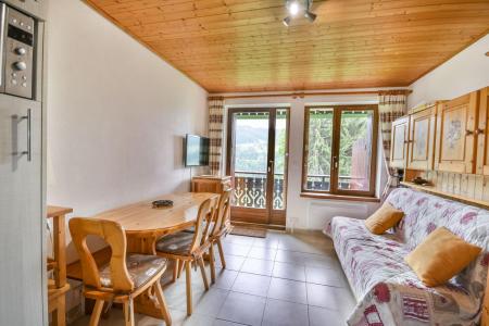 Rent in ski resort Studio sleeping corner 4 people - Résidence Longues Poses - Les Gets - Living room