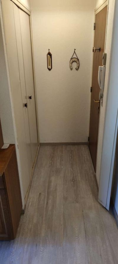 Rent in ski resort Studio 4 people (170) - Résidence Pied de l'Adroit - Les Gets - Corridor