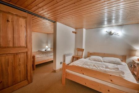 Rent in ski resort 2 room duplex apartment sleeping corner 4-6 people (2146) - Résidence Praz du Soleil - Les Gets - Bedroom