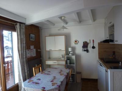 Rent in ski resort Studio cabin 4 people (137) - Résidence Ranfolly - Les Gets - Living room