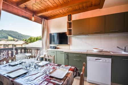 Rent in ski resort 3 room duplex apartment 6 people - Résidence Soleil de Minuit - Les Gets - Dining area
