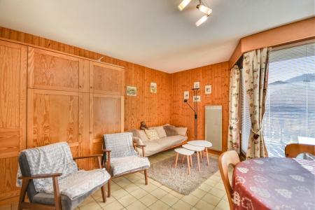 Rent in ski resort Studio cabin 4 people (2028) - Résidence Soleil de Minuit - Les Gets - Living room