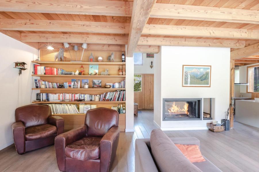 Rent in ski resort 7 room chalet 12 people - Chalet Athina - Les Houches - Living room