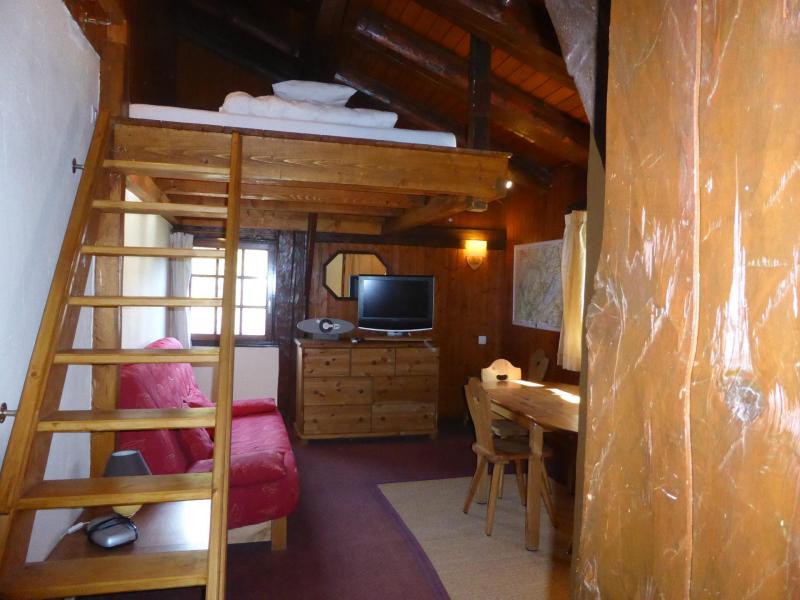 Rent in ski resort Studio mezzanine 4 people (4) - Résidence Bionnassay - Les Houches - Living room