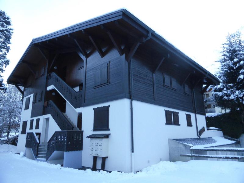 Rent in ski resort Résidence les Eaux Rousses - Les Houches - Winter outside
