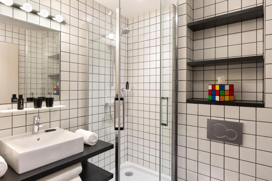 Rent in ski resort Rockypop Hotel - Les Houches - Shower room