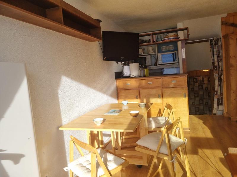 Location au ski Studio 4 personnes (19) - Brelin - Les Menuires - Appartement