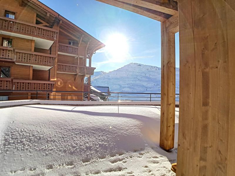 Rent in ski resort 4 room apartment 4-6 people (102) - Chalet 2000 - Les Menuires - Winter outside