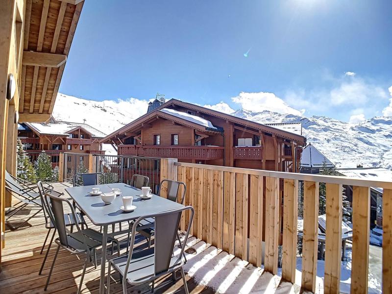 Аренда на лыжном курорте Апартаменты дуплекс 4 комнат 6 чел. (302) - Chalet 2000 - Les Menuires - зимой под открытым небом
