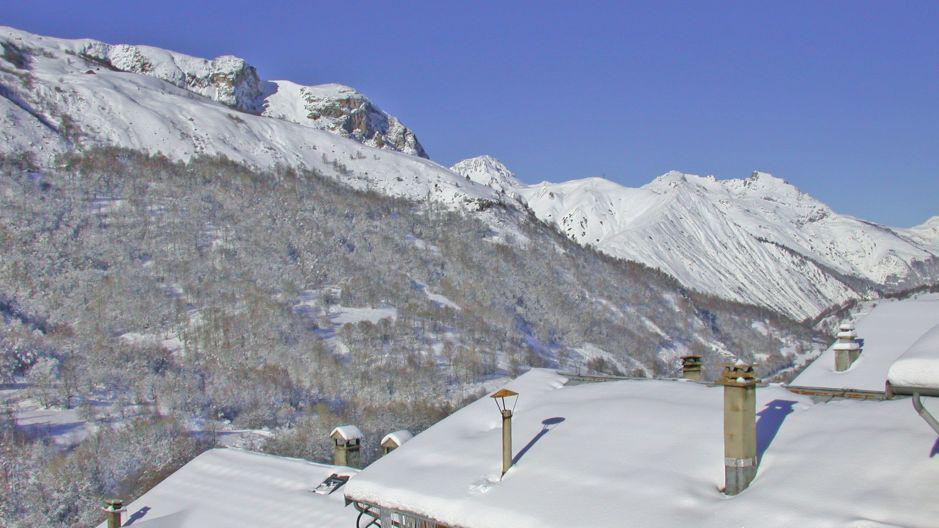 Vacances en montagne Chalet Ballade - Les Menuires - Extérieur hiver