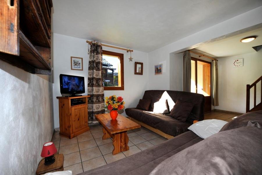 Rent in ski resort 6 room duplex apartment 13 people - Chalet Cristal - Les Menuires - Living room