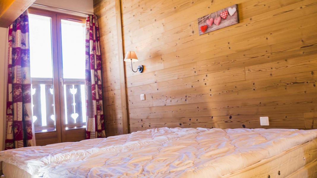 Аренда на лыжном курорте Chalet Eglantier - Les Menuires - Двухспальная кровать