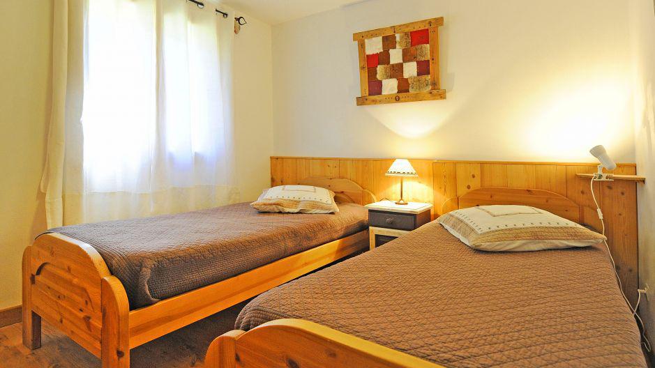 Rent in ski resort 4 room duplex apartment 10 people (3) - Chalet le Cristal - Les Menuires - Bedroom