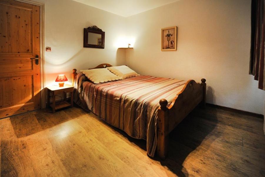 Rent in ski resort 5 room apartment 8 people - Chalet le Génépi - Les Menuires - Double bed