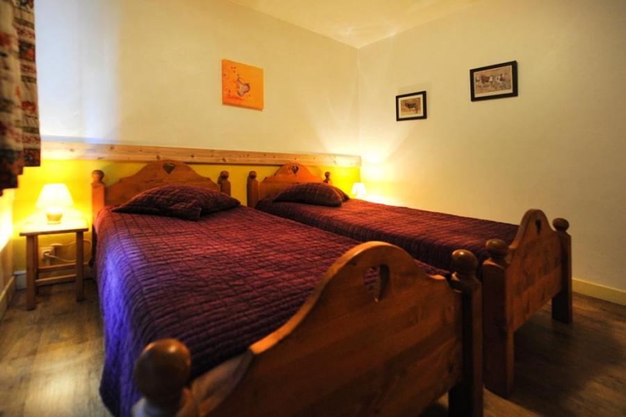 Rent in ski resort 5 room apartment 8 people - Chalet le Génépi - Les Menuires - Single bed