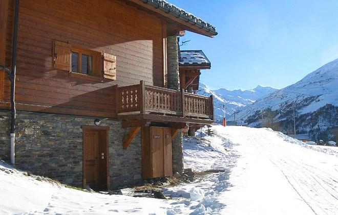 Holiday in mountain resort Chalet les Marmottes - Crintallia - Les Menuires - Winter outside