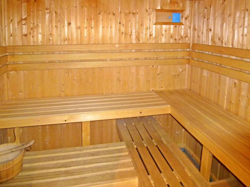 Location au ski Chalet Levassaix - Les Menuires - Sauna
