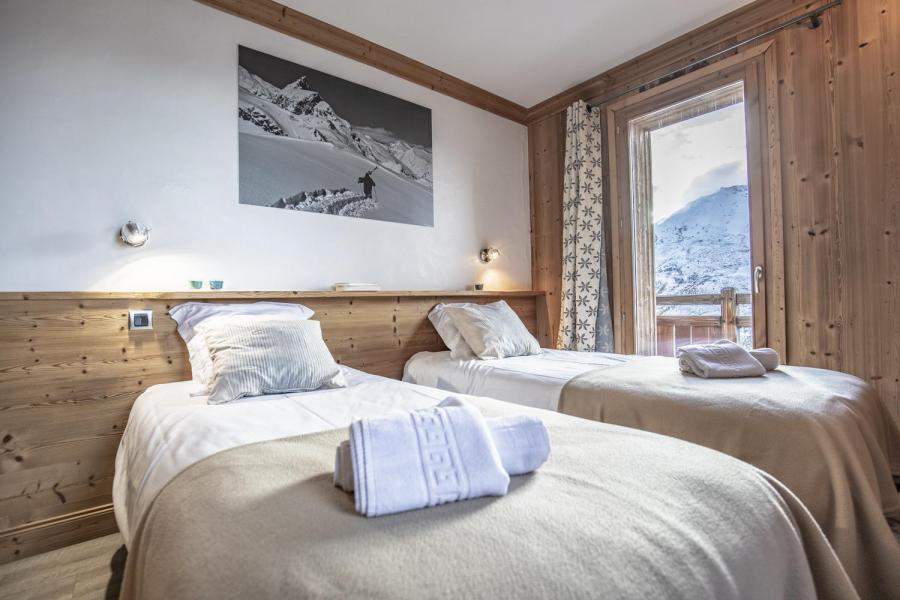 Rent in ski resort Chalet Lili - Les Menuires - Bedroom